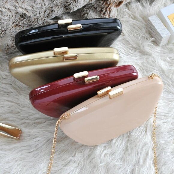Versatile Nude Patent Leather Clutch with Magnetic Closure - Stylish & Safe - Picture 6 of 7